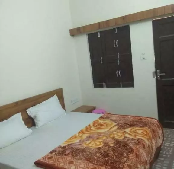 Hotelli Yashasvi