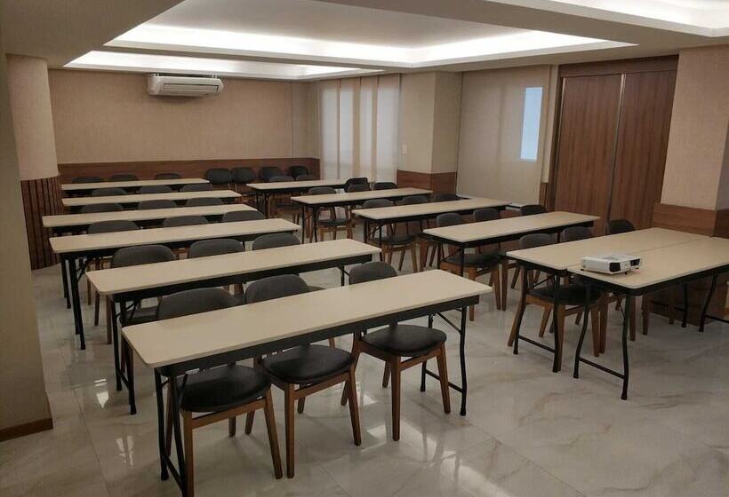 Hotel Pituba Praiamar