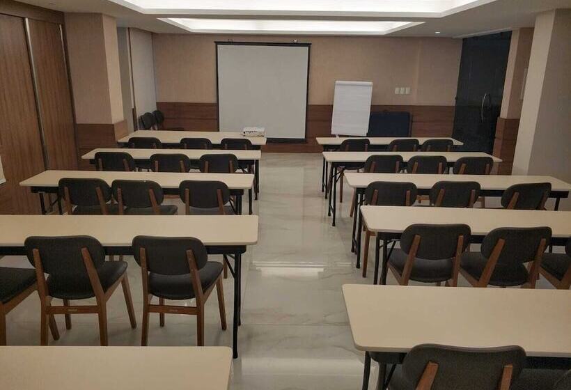 Hotel Pituba Praiamar