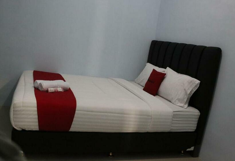 Hotel Reddoorz Syariah Near Suncity Mall Madiun