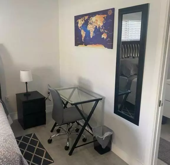 پانسیون Lyz Miami