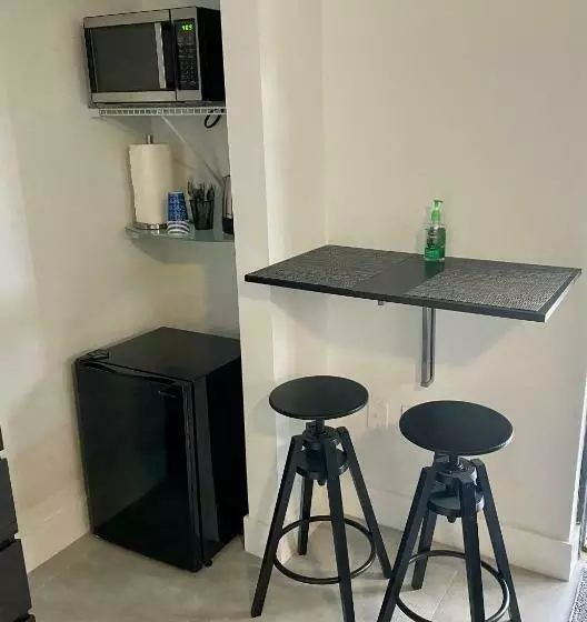 پانسیون Lyz Miami