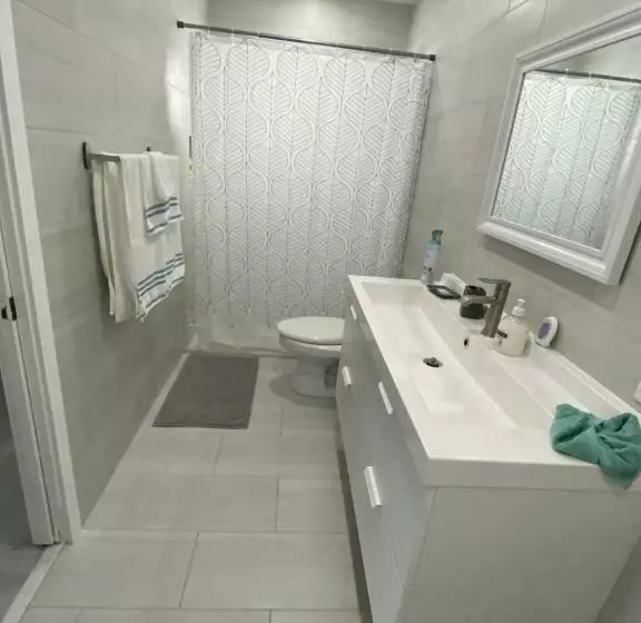 پانسیون Lyz Miami