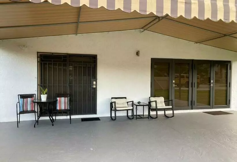 پانسیون Lyz Miami