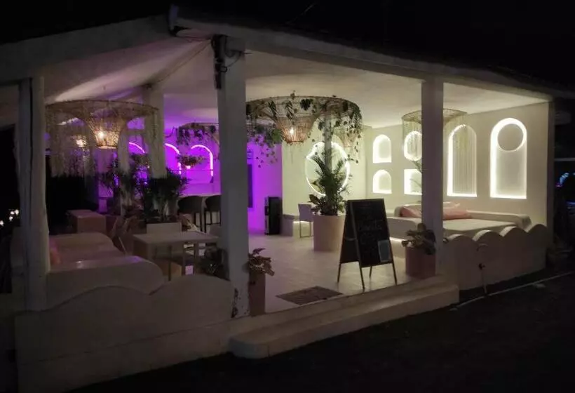 Playa Bonita Hotel & Beach Club Gili Air