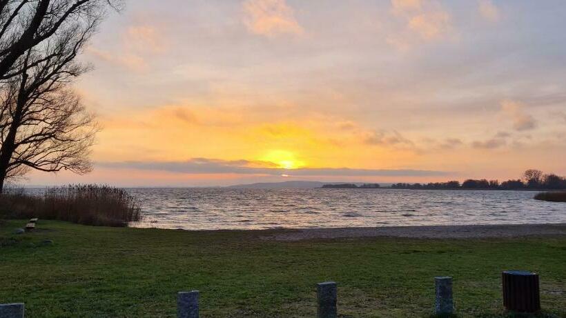 Ausflugsrestaurant & Pension Aalbude & Hausfloßvermietung Am Kummerower See