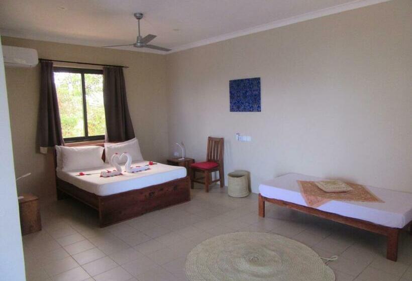 فندق Coral House Near Villa Bluu