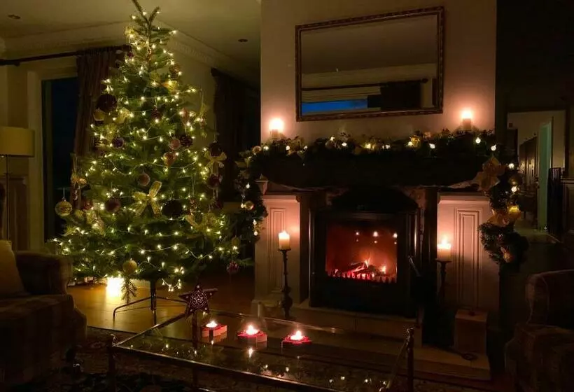 Hotelli Corrie House