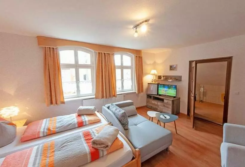 Alte Schule Café Und Pension