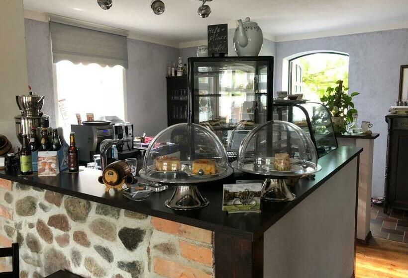 Alte Schule Café Und Pension