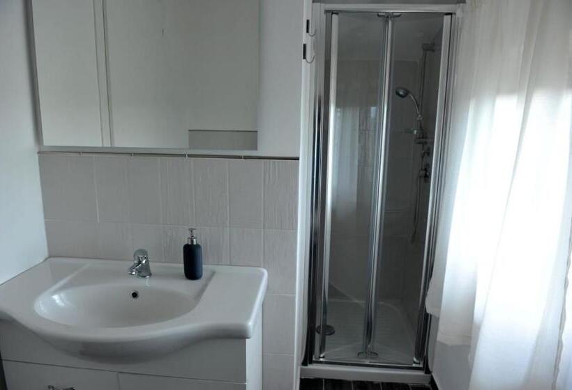 민박 Villa Laregina