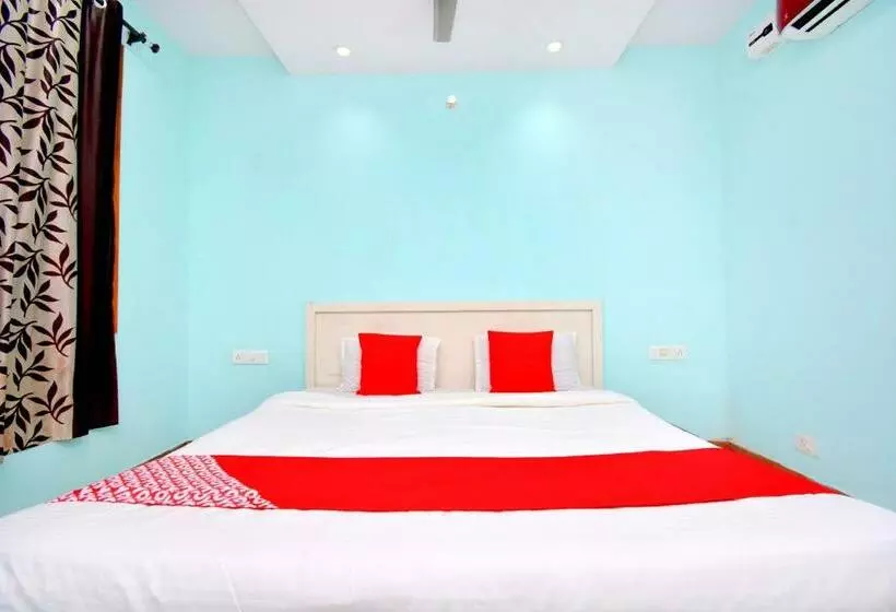 Hotelli Oyo 42769 Vij Guest House