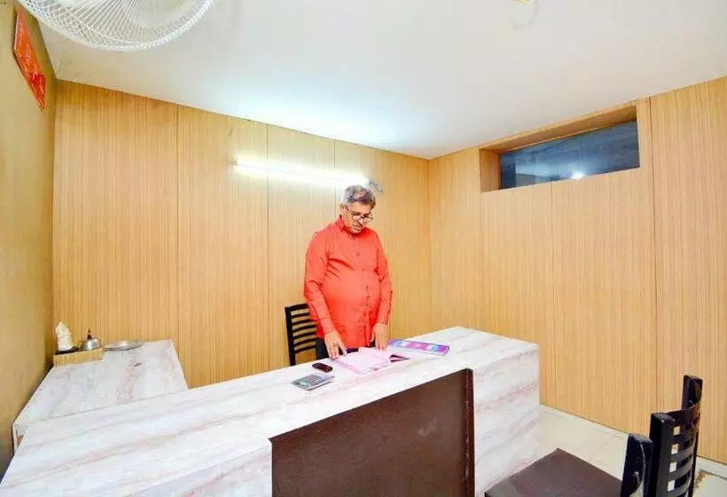 Hotelli Oyo 42769 Vij Guest House