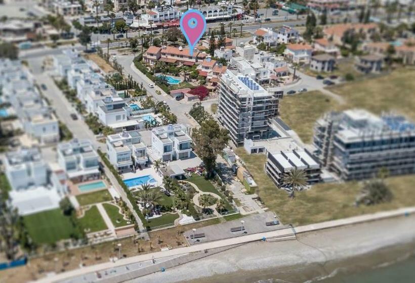 پانسیون Moon Light Studio