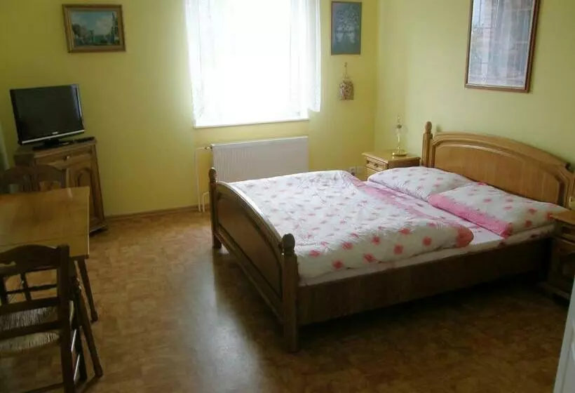 Majatalo Penzion Cizku U Trebone