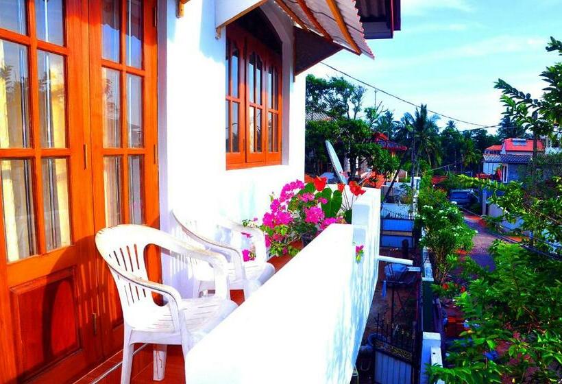 Пансион Senero House