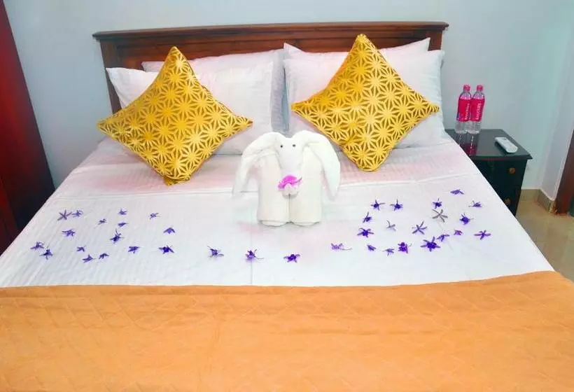 Majatalo Senero House