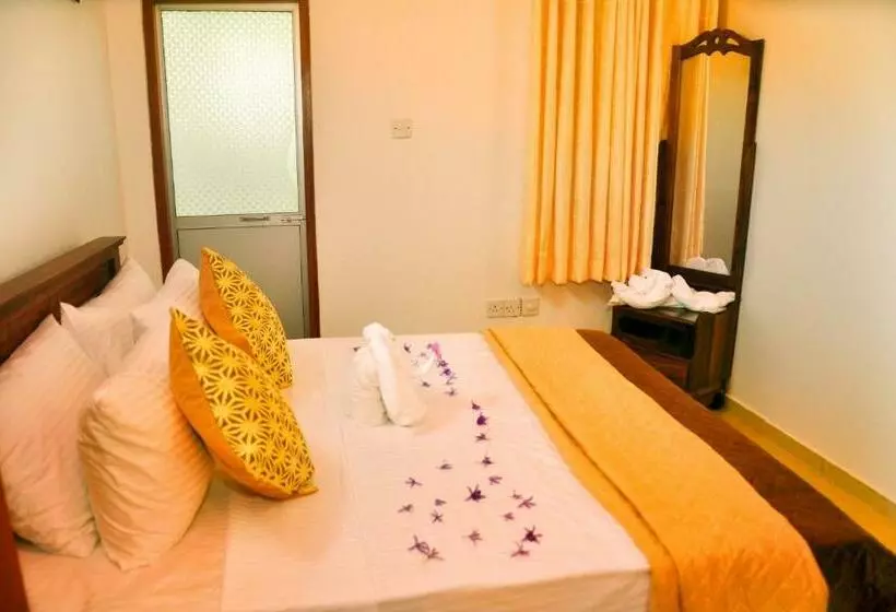 Majatalo Senero House