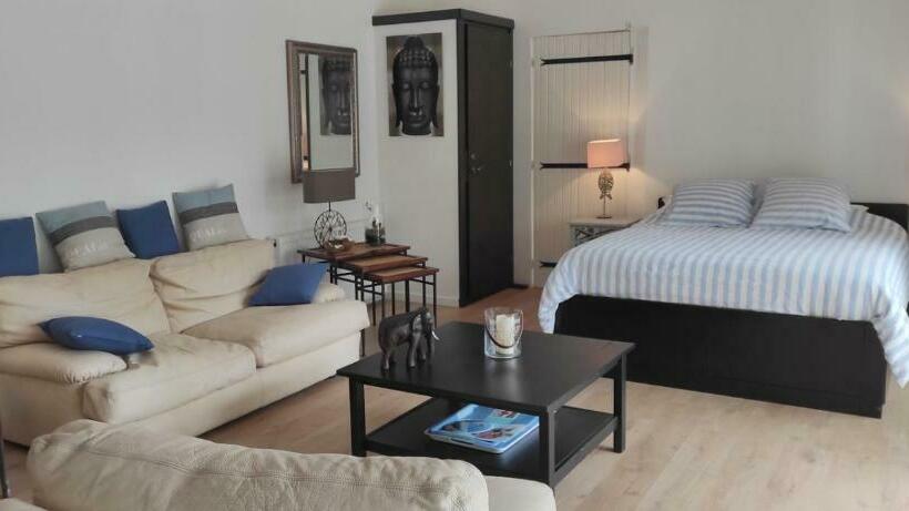 Пансион Sur La Route Des Châteaux Du Médoc