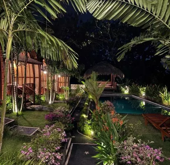 ペンション Uluwatu Sunrise