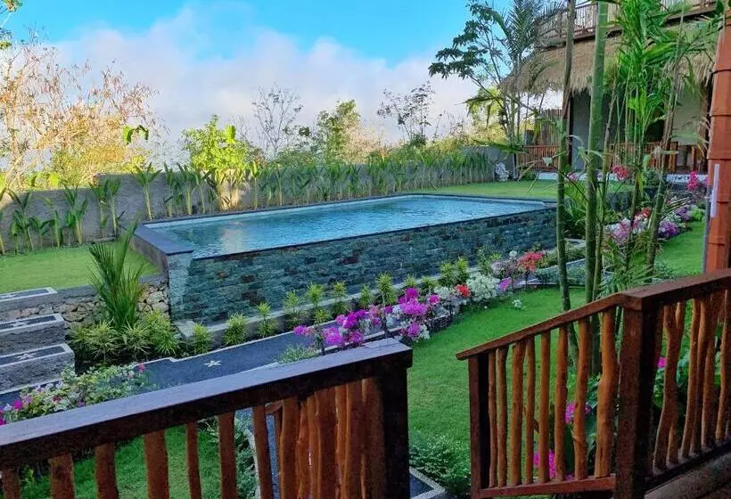 ペンション Uluwatu Sunrise