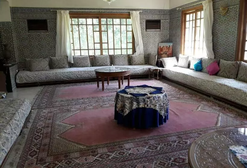 پانسیون Villa Tazi