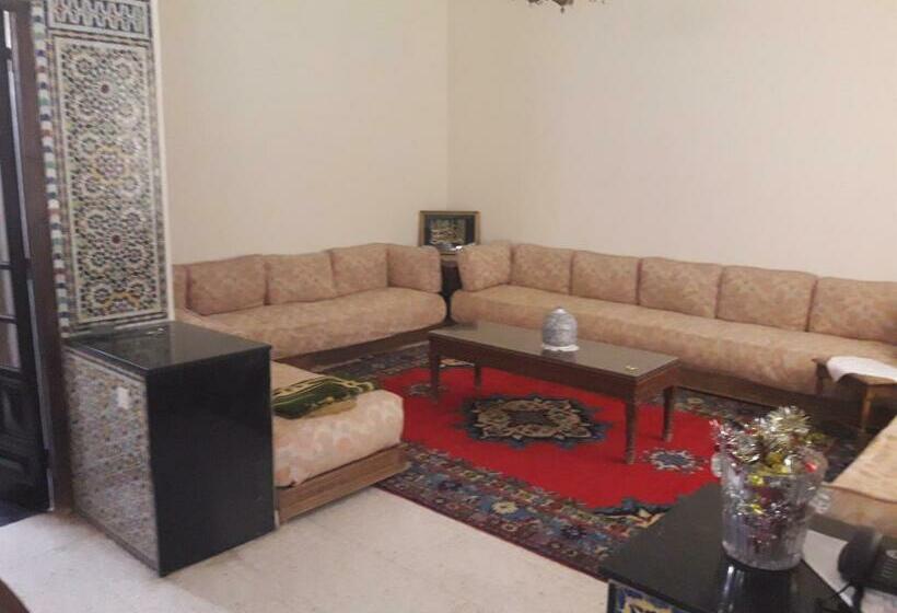 بنسيون Villa Tazi