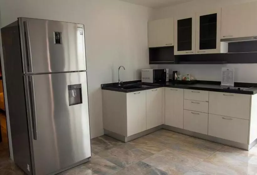 リゾートホテル Rawai Paradise