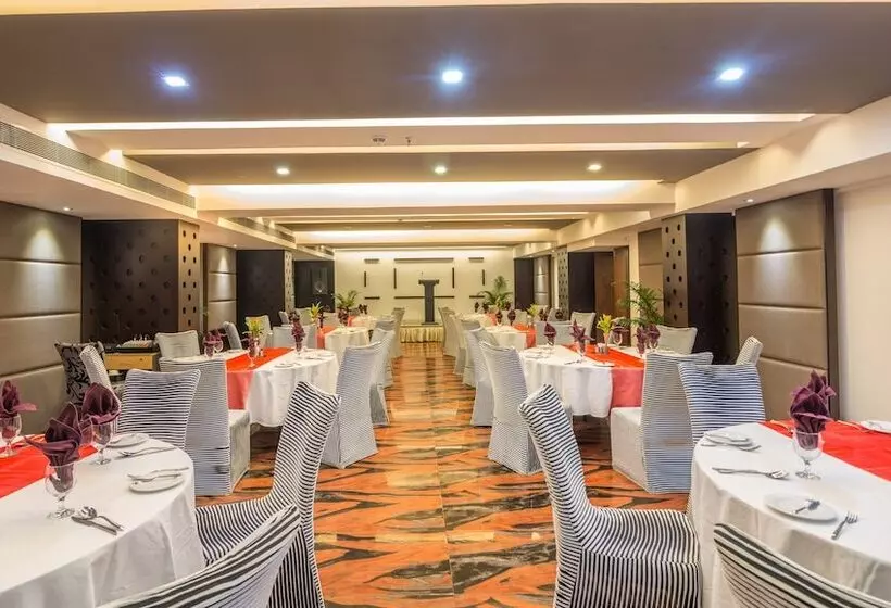 هتل Aara Hospitality Services Limited