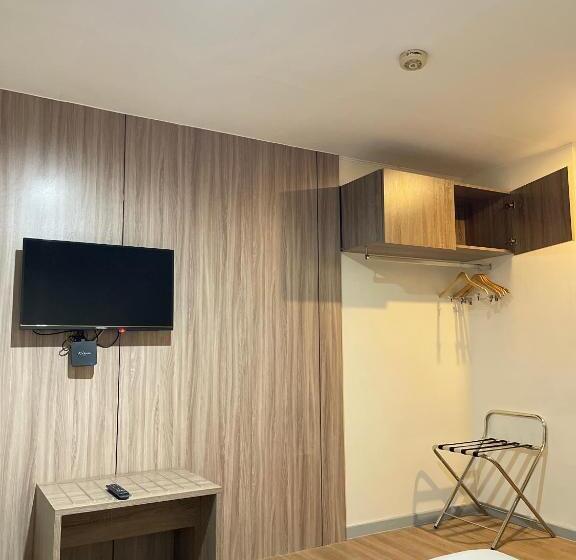 Anex Hotel Near Us Embassy