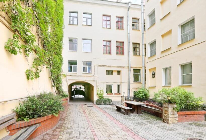 فندق Austrian Yard At Furshtatskaya 45