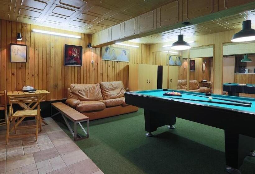 فندق Austrian Yard At Furshtatskaya 45