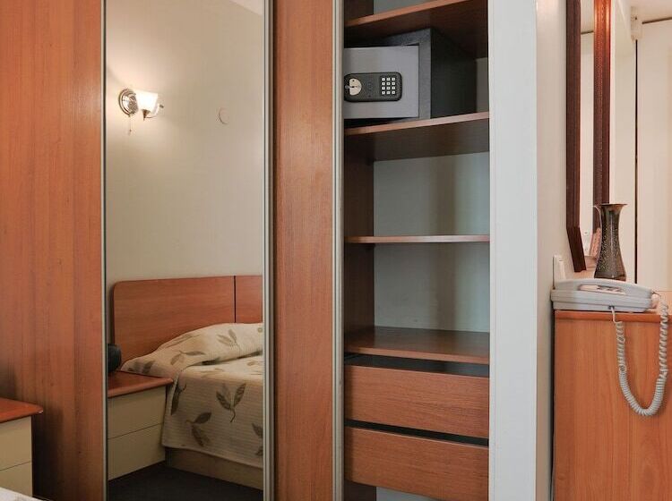 فندق Austrian Yard At Furshtatskaya 45