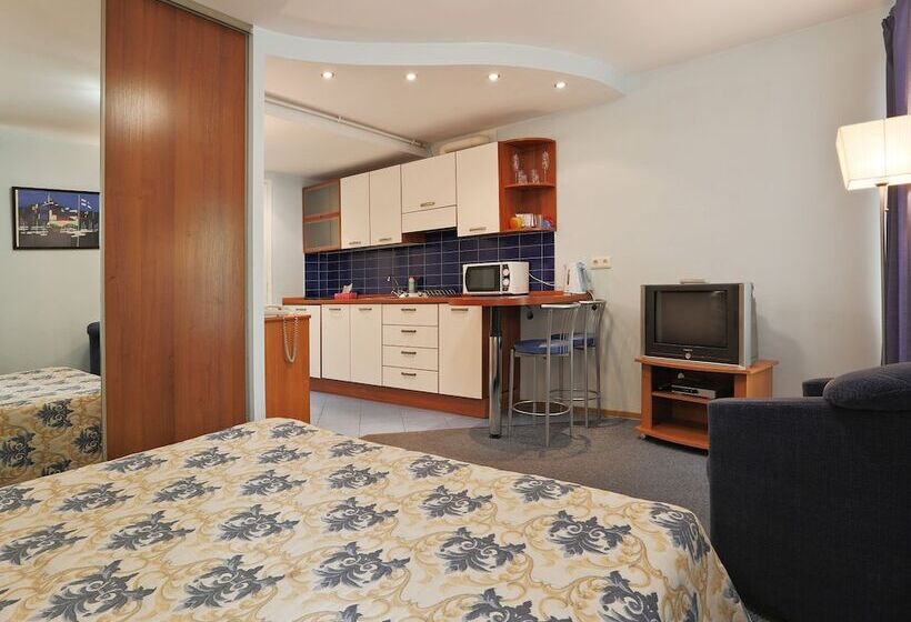 فندق Austrian Yard At Furshtatskaya 45