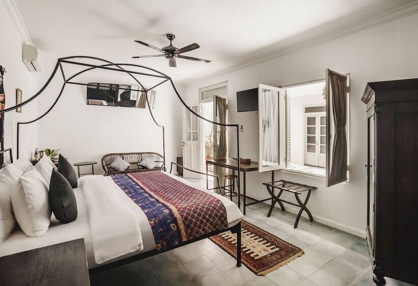 호텔 Brown Feather