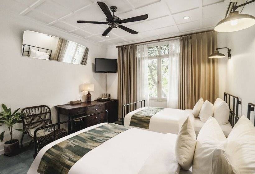 호텔 Brown Feather