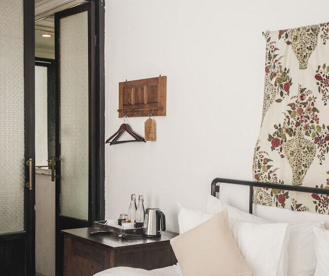 호텔 Brown Feather