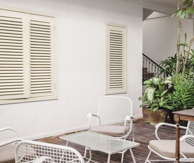 호텔 Brown Feather