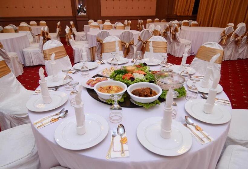 Отель Crystal Lodge