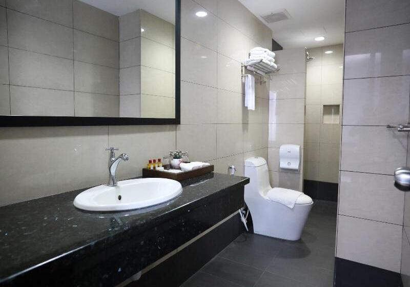 Отель Crystal Lodge