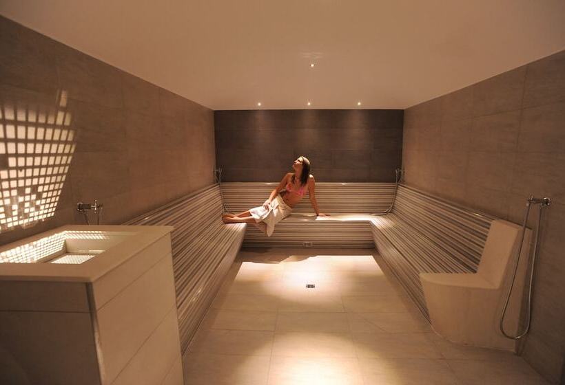 Eureka Palace Hotel Spa Resort