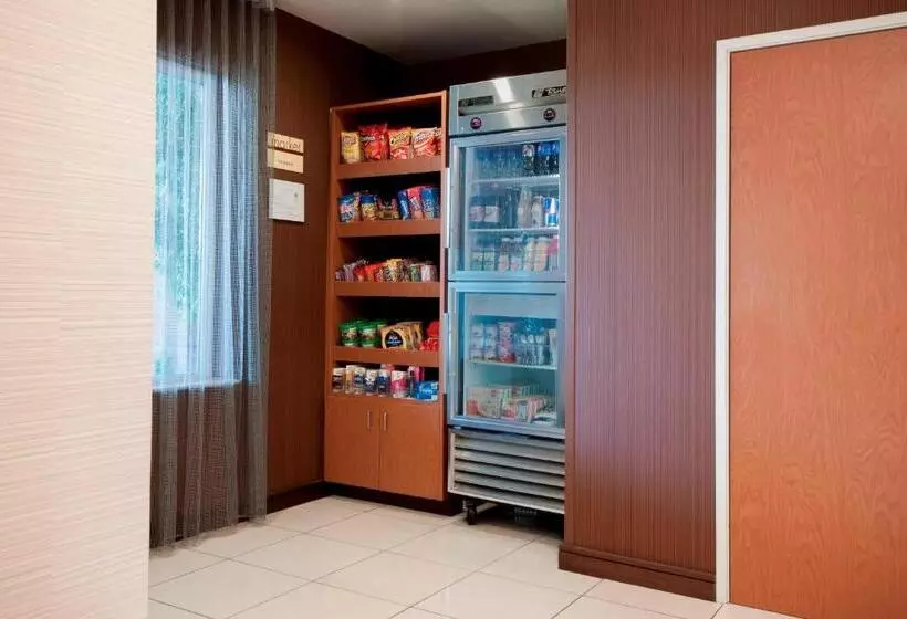 Отель Fairfield Inn & Suites El Centro