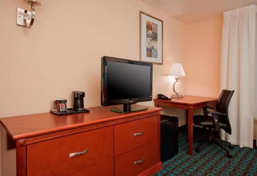 Отель Fairfield Inn & Suites El Centro
