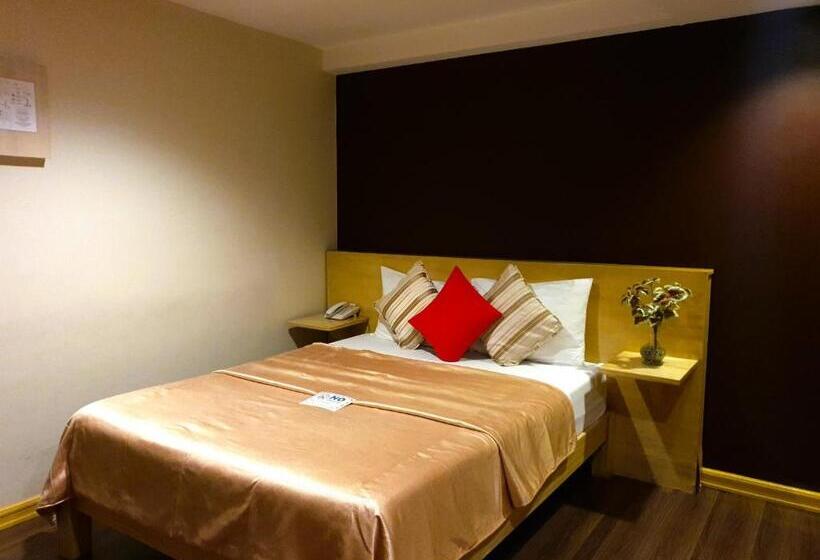 Festive Hotel Makati