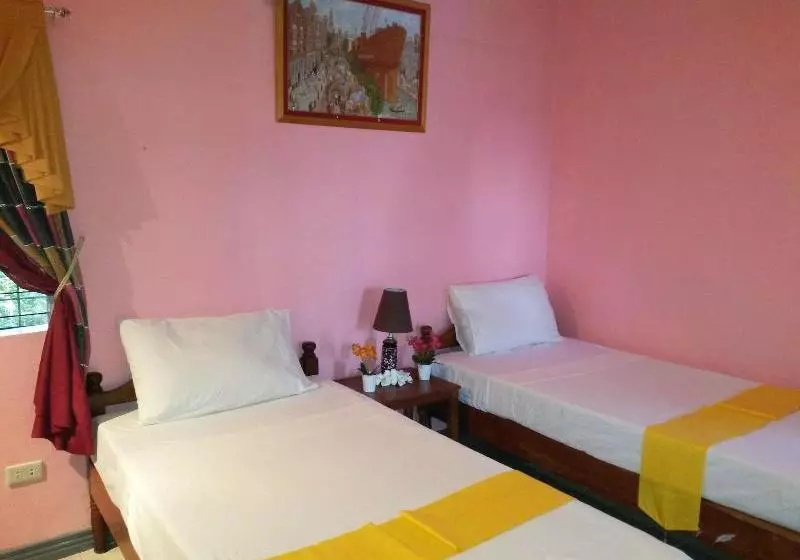 Hotell Flowerbeach Scuba Diving Resort