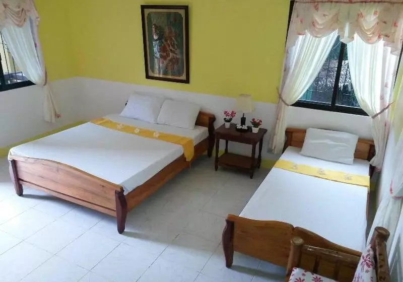 Hotell Flowerbeach Scuba Diving Resort