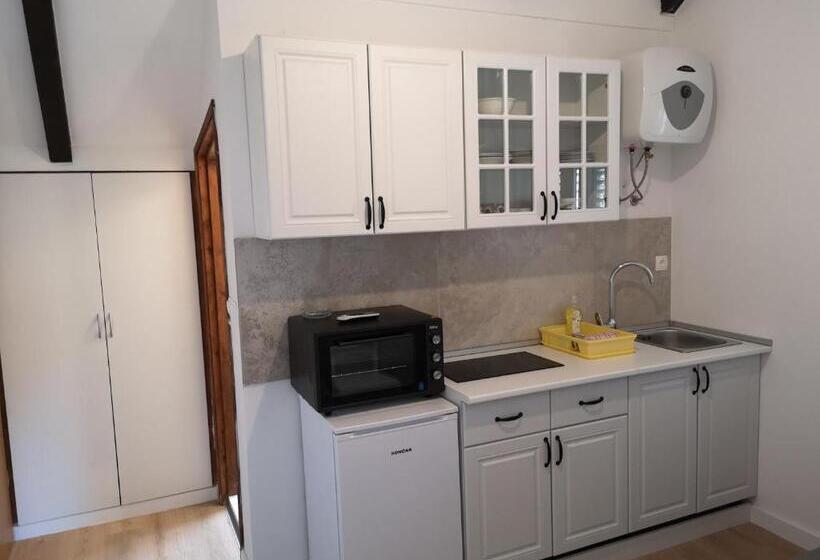 Отель Guest House Pikala