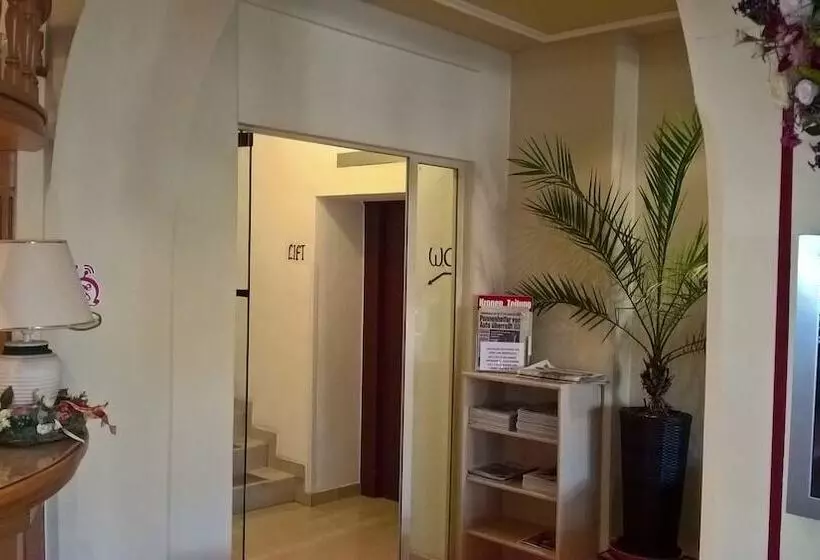 Отель Habhof Garni