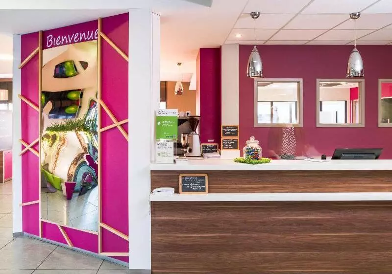 בית מלון כפרי Ibis Styles Castres