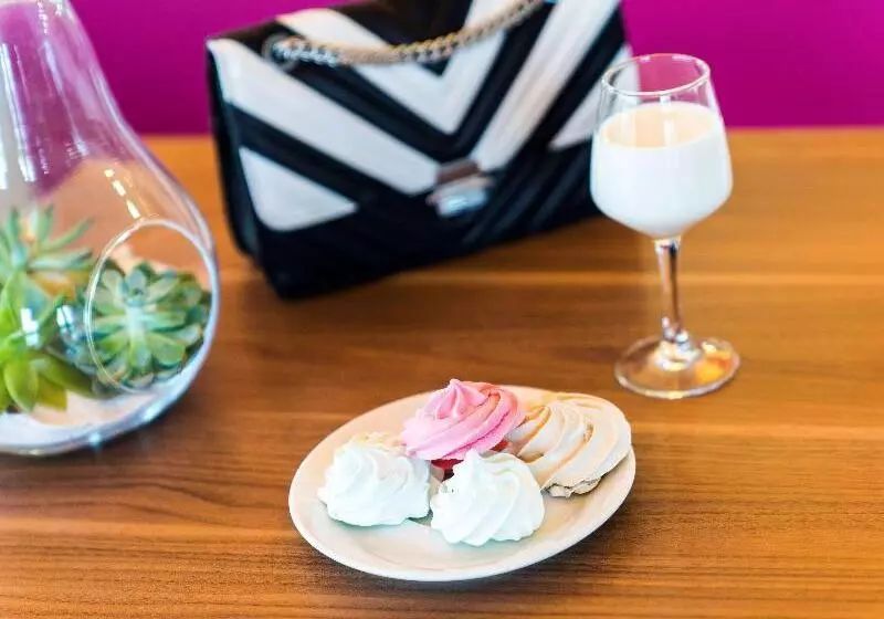 בית מלון כפרי Ibis Styles Castres